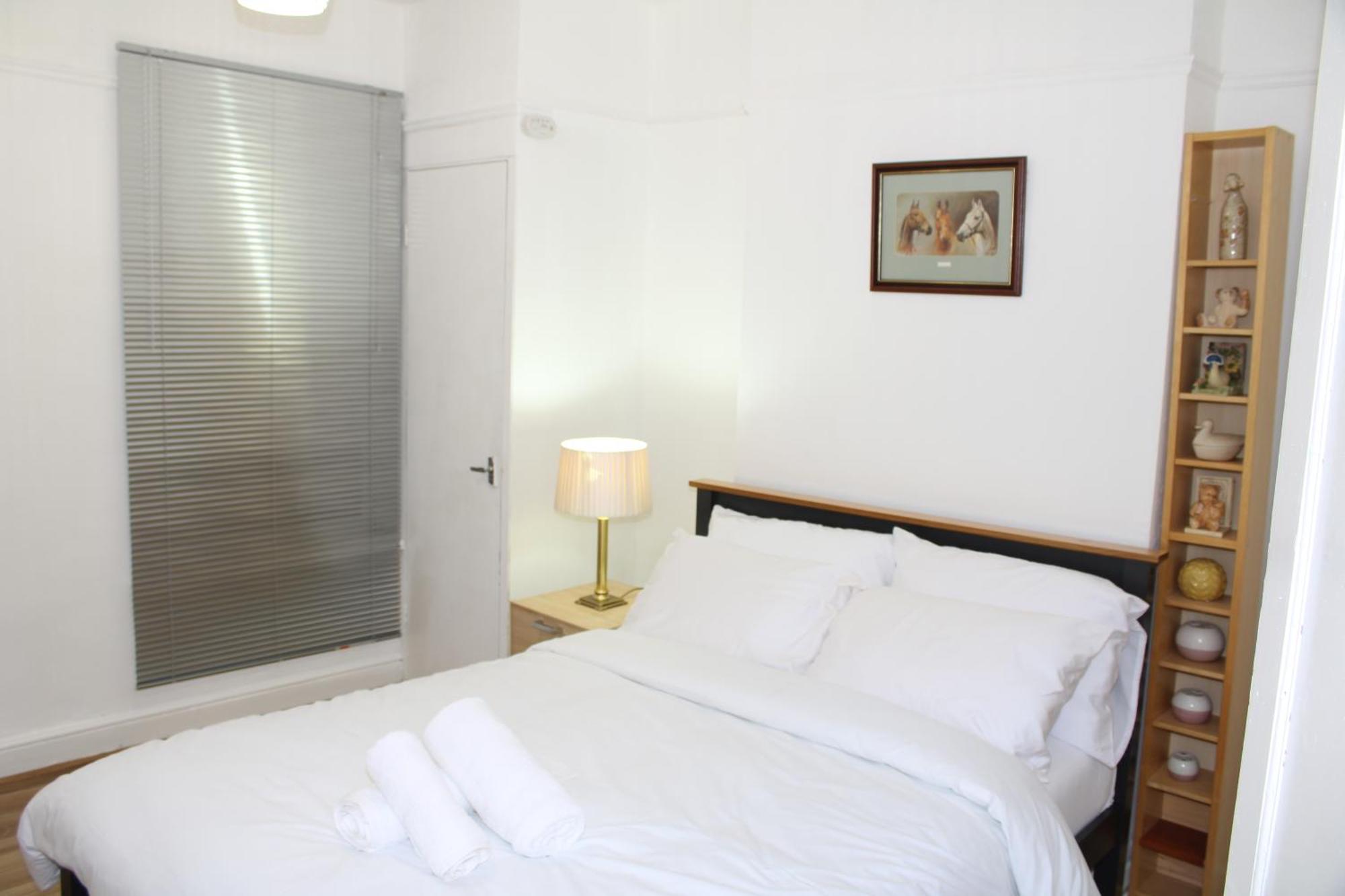 F2S Serviced Apartments 2Bedroom Terrace House With Free Wifi Netflix Suitable For Contractors Walking Distance To Train Station Derby Extérieur photo